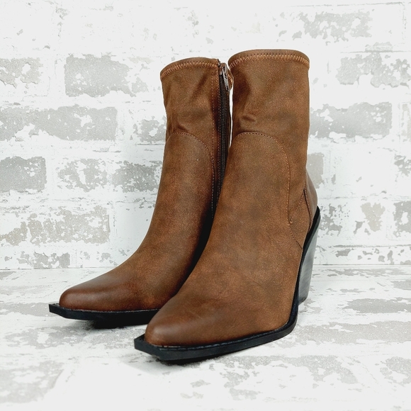 New Charles By Charles David Wynter Brown Faux Leather Ankle Boots K563 - Picture 2 of 13